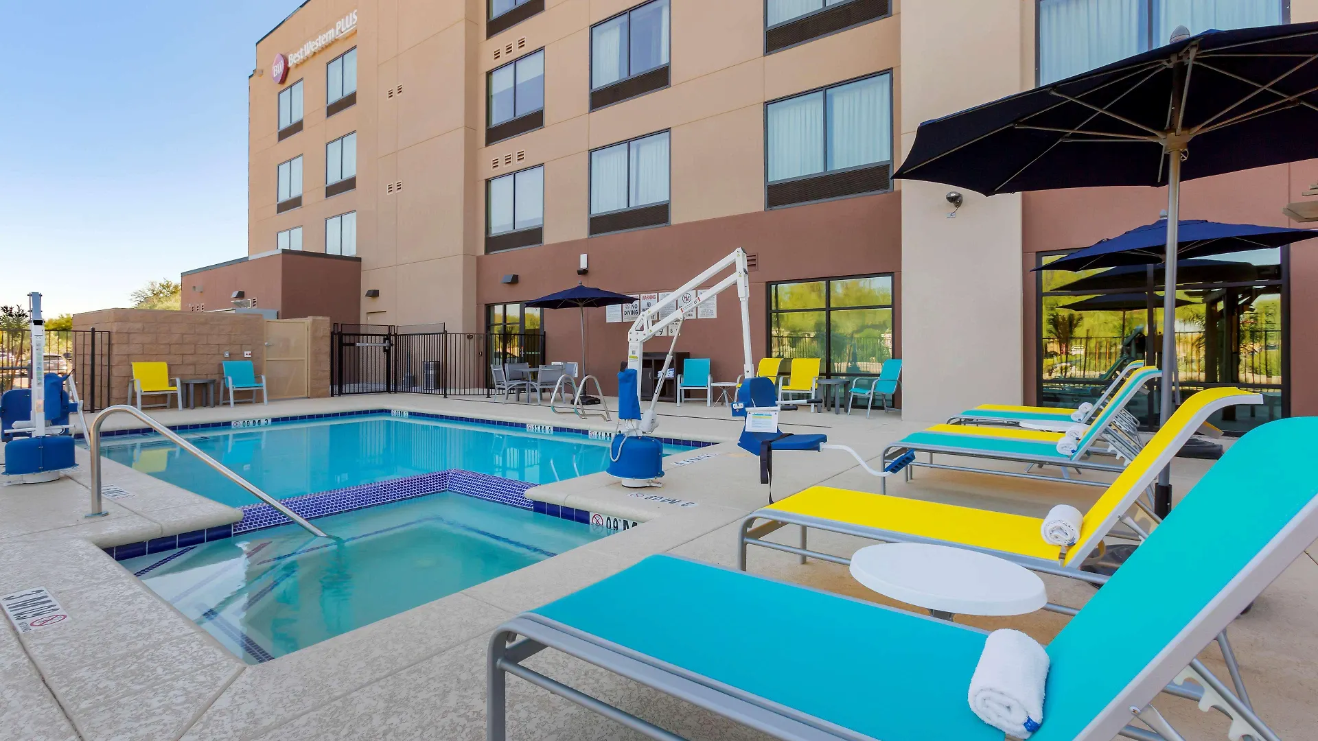 Best Western Plus Executive Residency Phoenix North Happy Valley 3*,
